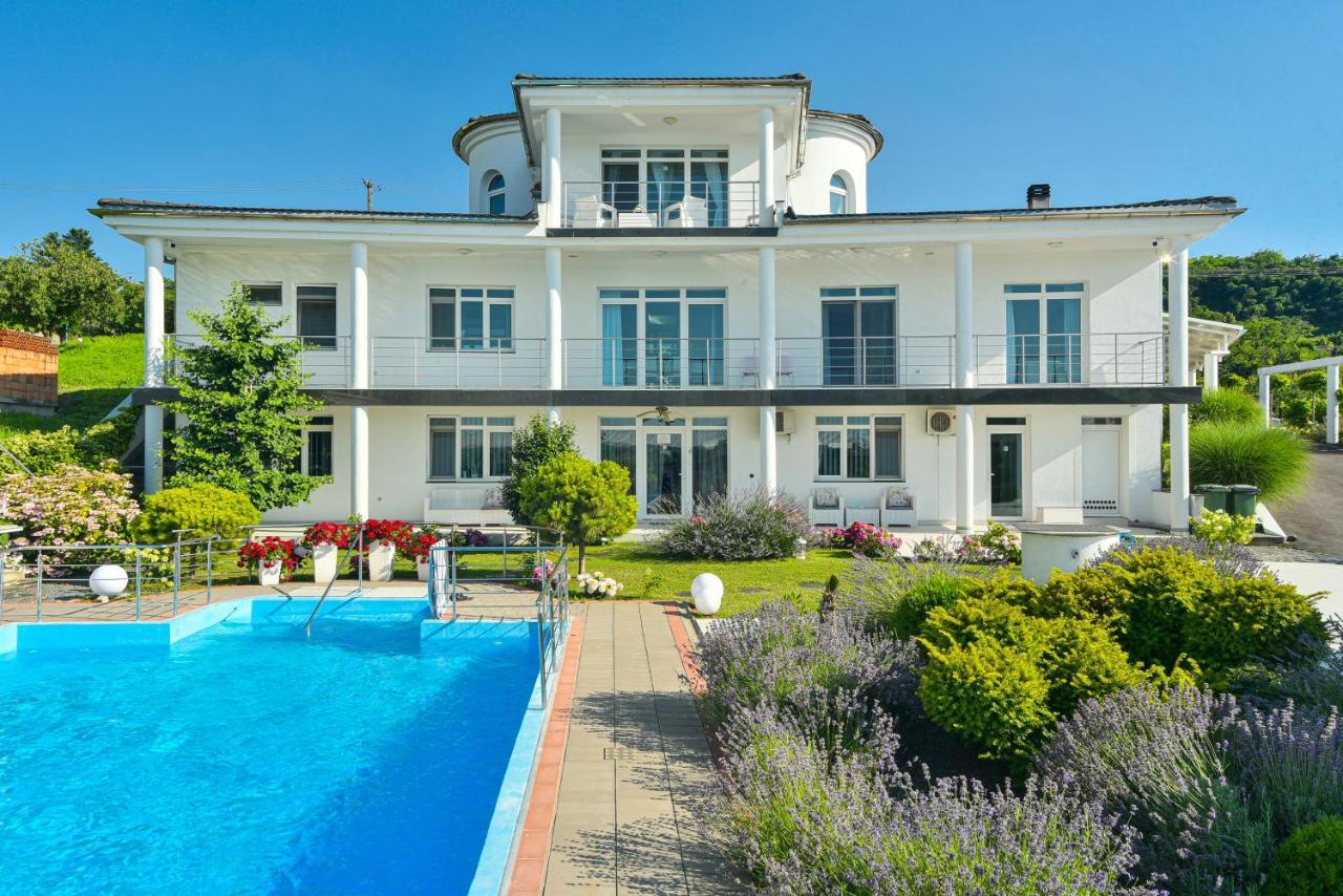 Apartments Villa Graf Smederevo Exterior foto